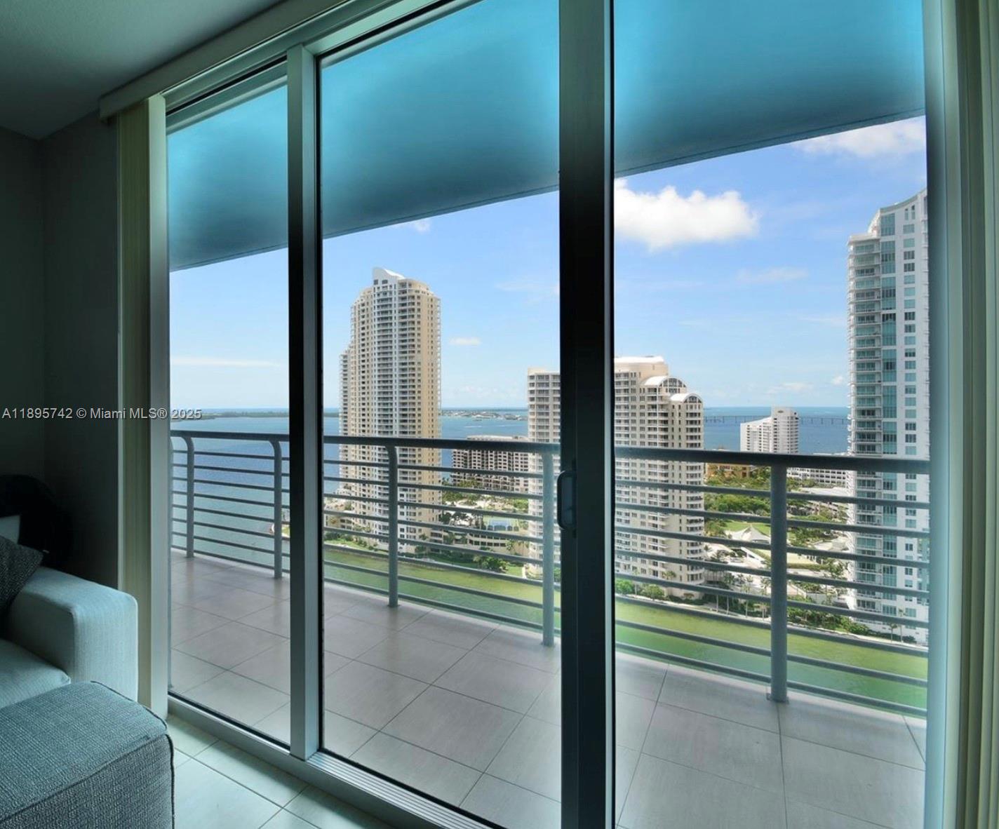 335 S Biscayne Blvd #2707, Miami FL 33131