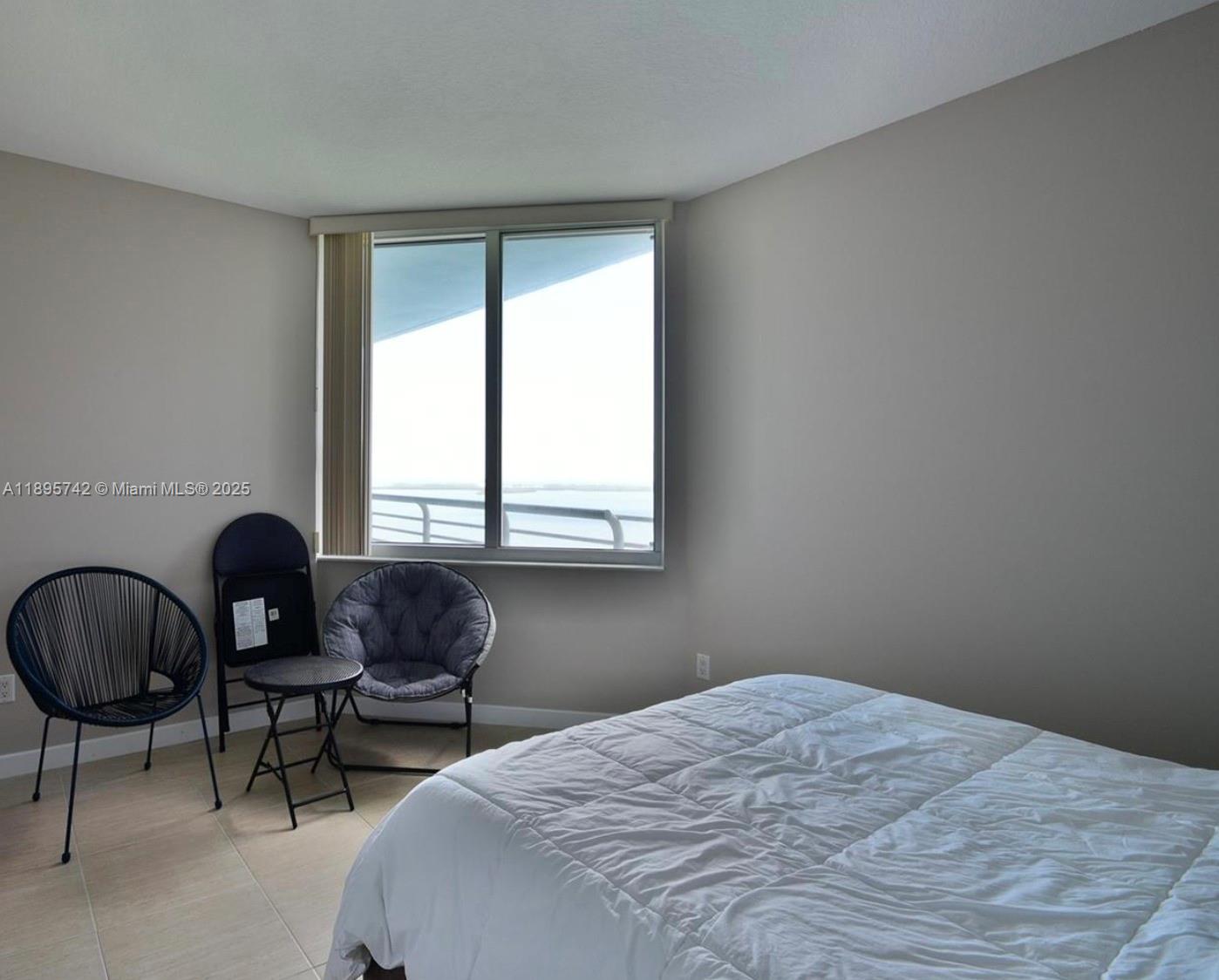 335 S Biscayne Blvd #2707, Miami FL 33131
