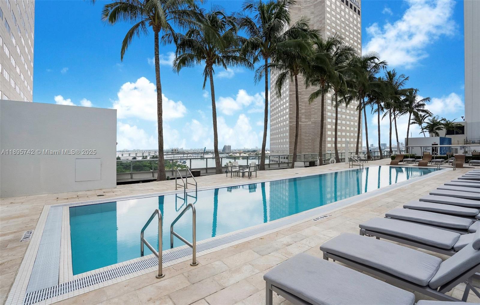 335 S Biscayne Blvd #2707, Miami FL 33131