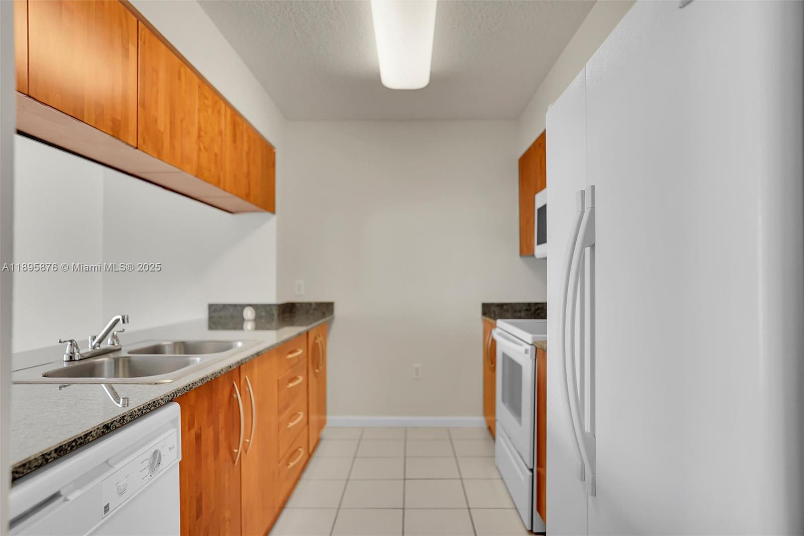 1200 Brickell Bay Dr #2821, Miami FL 33131