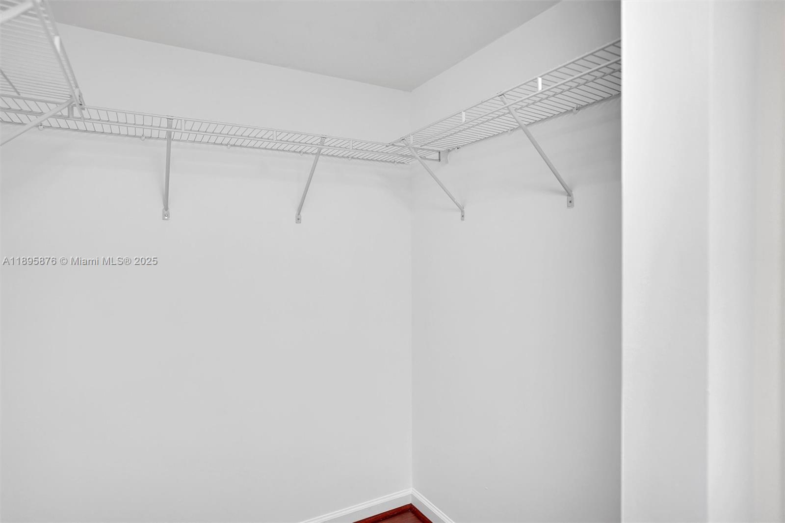 1200 Brickell Bay Dr #2821, Miami FL 33131