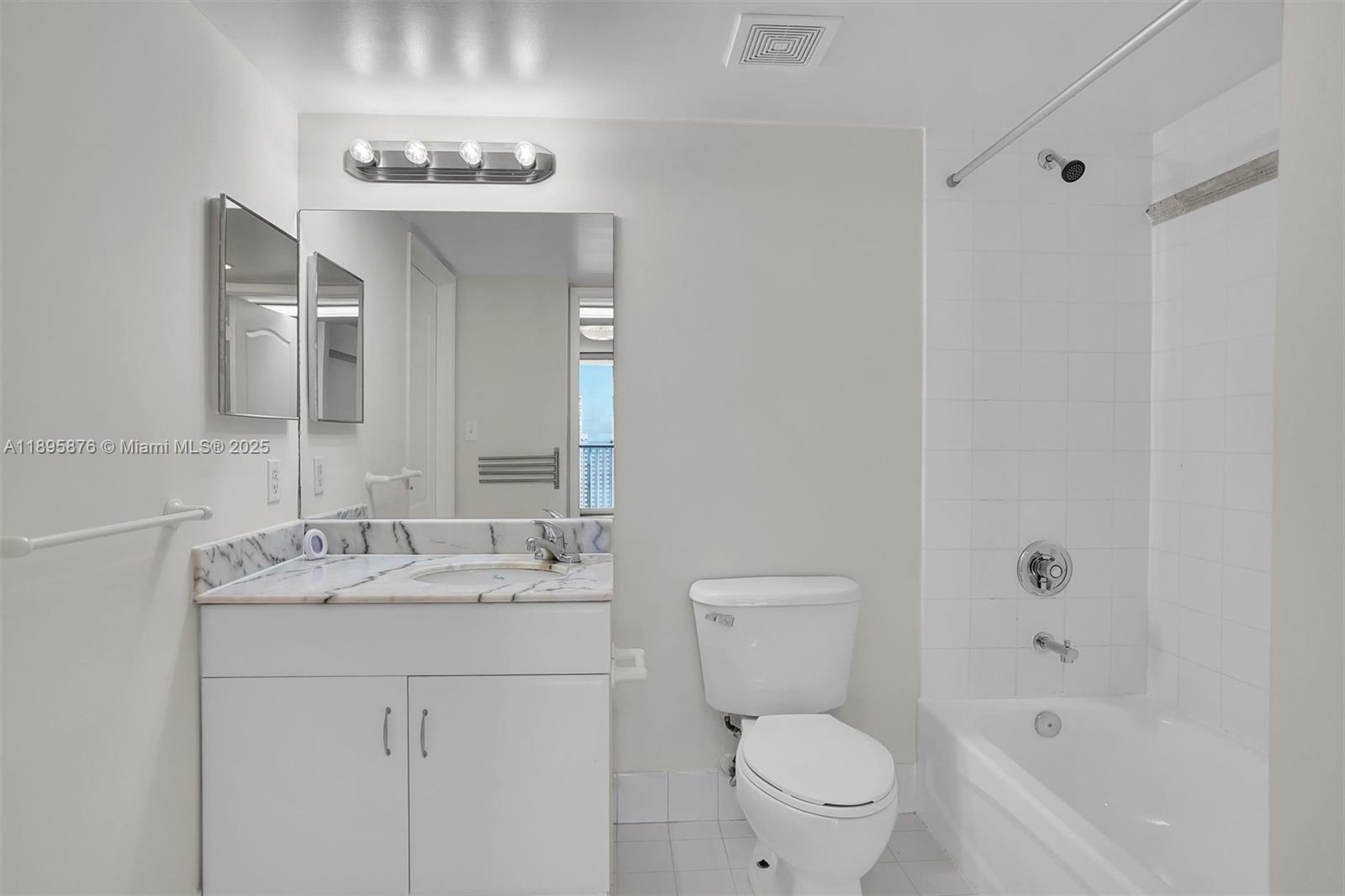 1200 Brickell Bay Dr #2821, Miami FL 33131