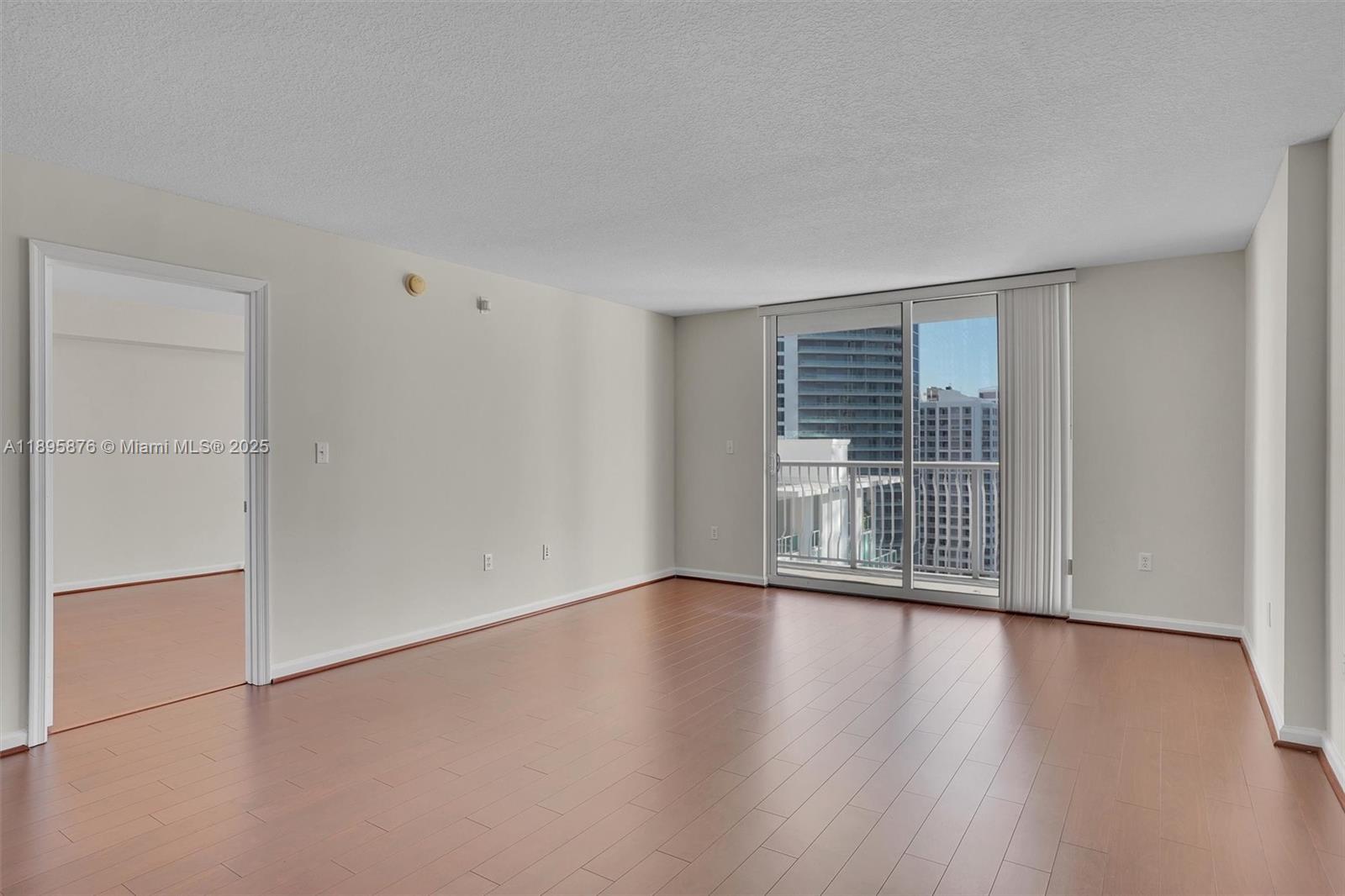 1200 Brickell Bay Dr #2821, Miami FL 33131