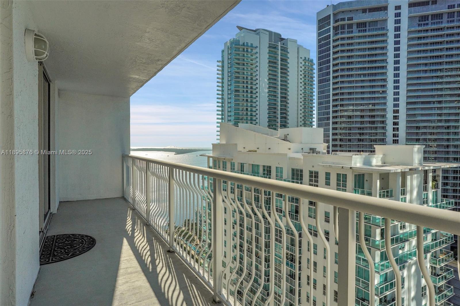 1200 Brickell Bay Dr #2821, Miami FL 33131