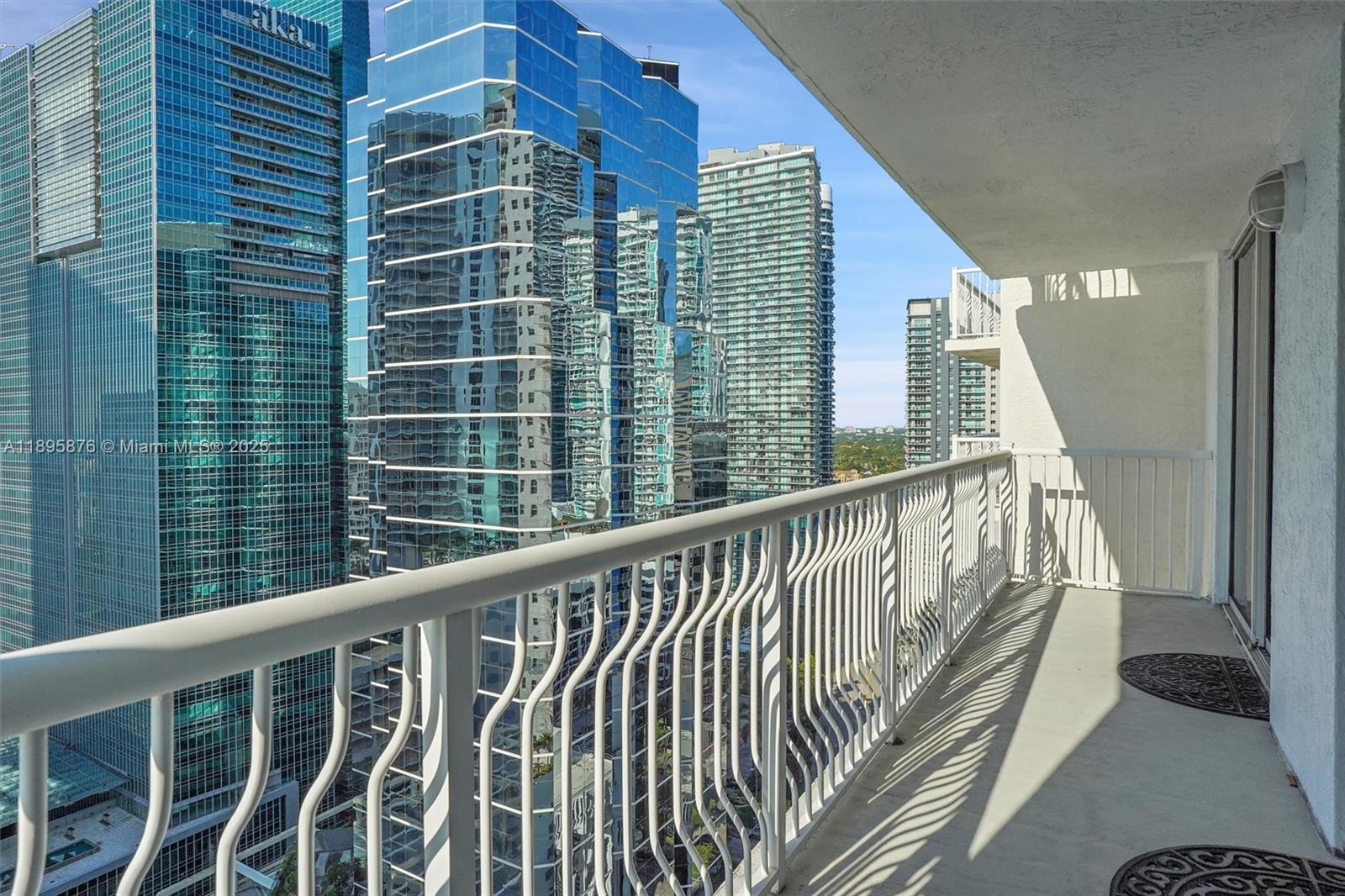 1200 Brickell Bay Dr #2821, Miami FL 33131