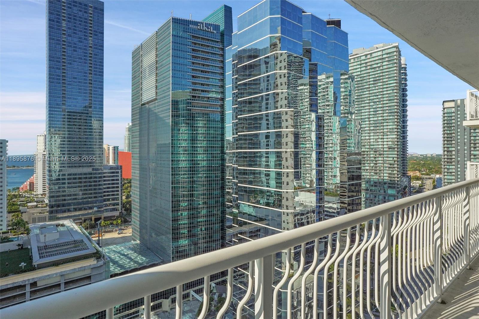 1200 Brickell Bay Dr #2821, Miami FL 33131