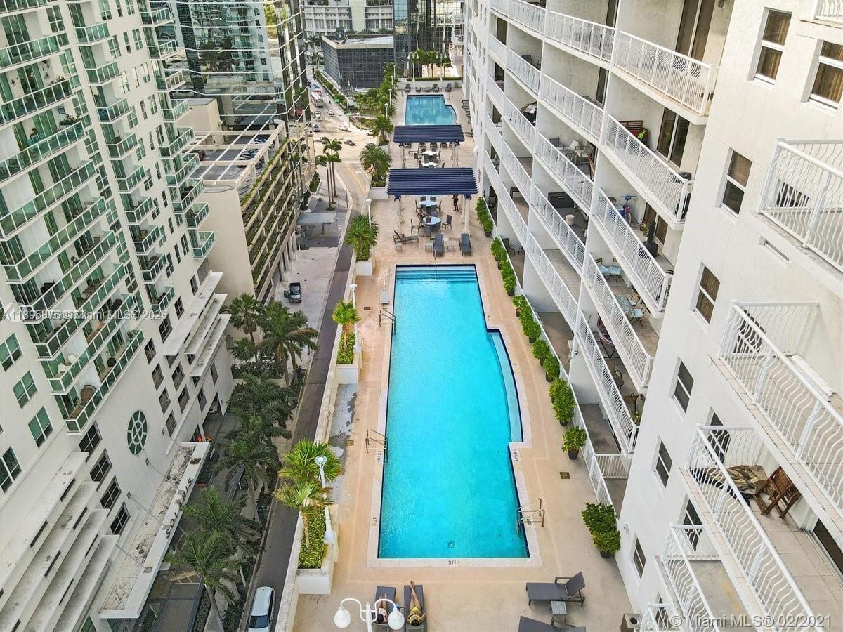 1200 Brickell Bay Dr #2821, Miami FL 33131