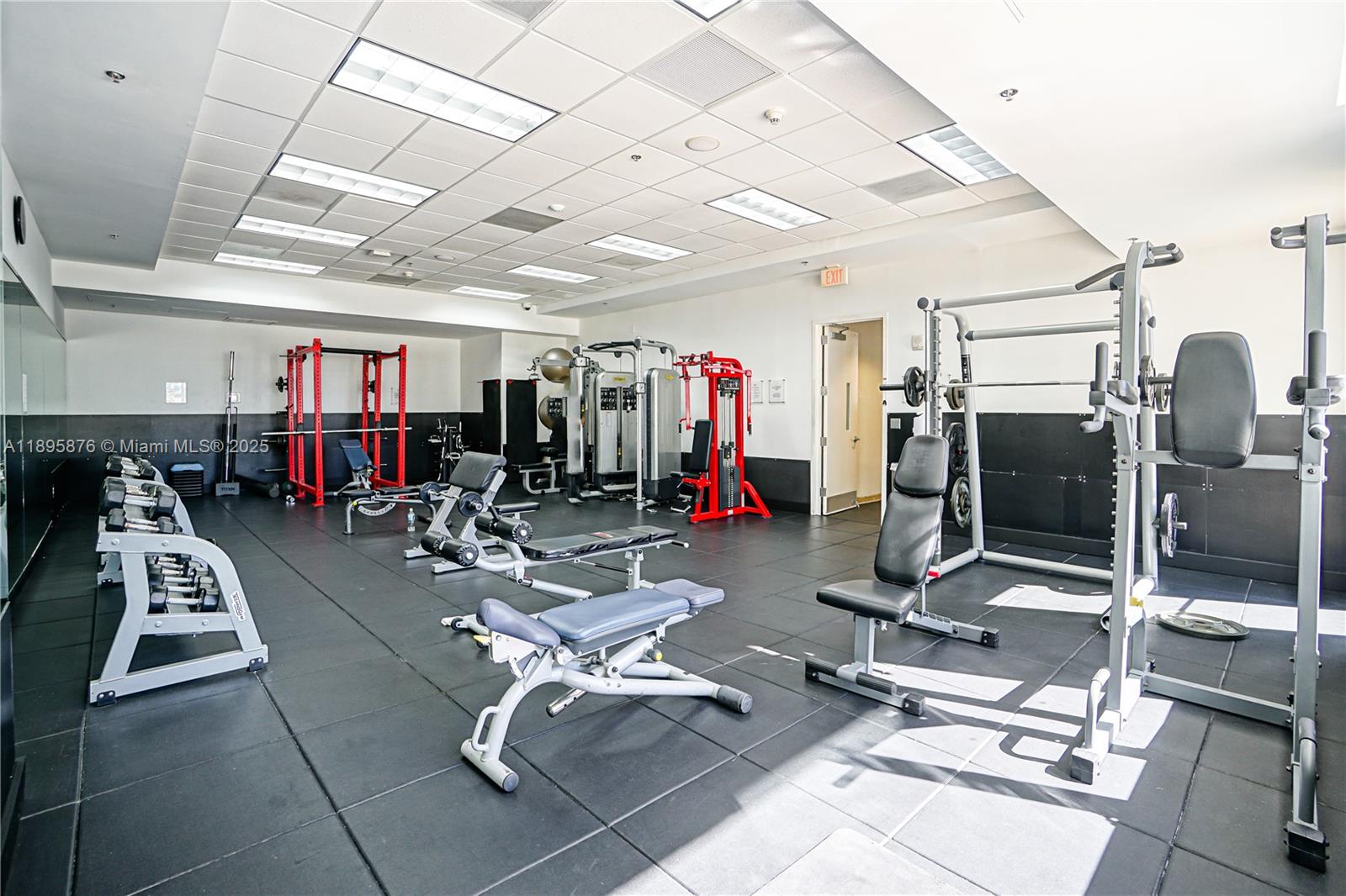 1200 Brickell Bay Dr #2821, Miami FL 33131