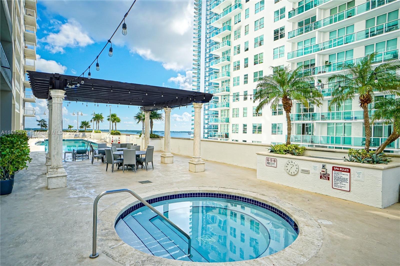 1200 Brickell Bay Dr #2821, Miami FL 33131