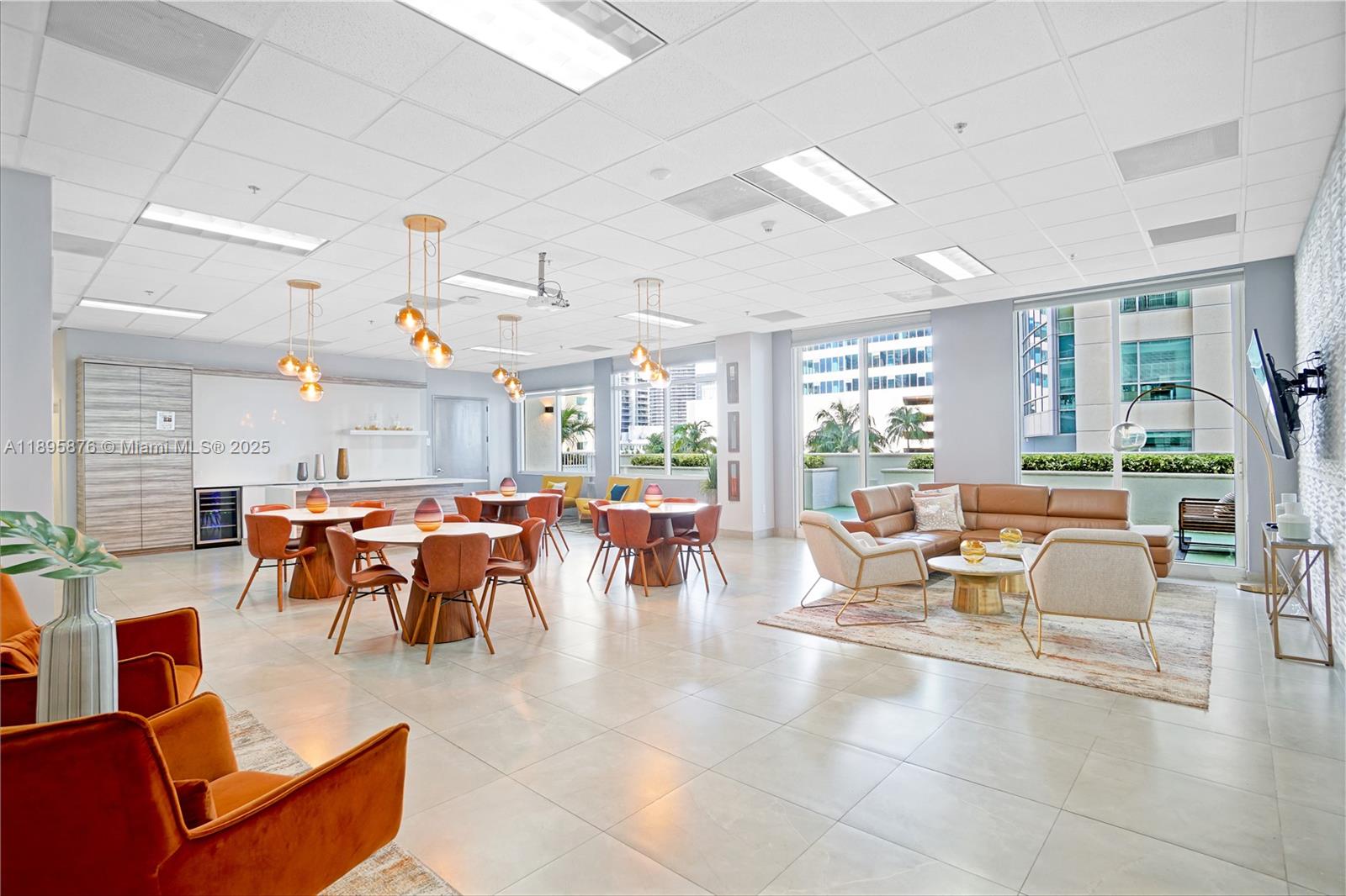 1200 Brickell Bay Dr #2821, Miami FL 33131