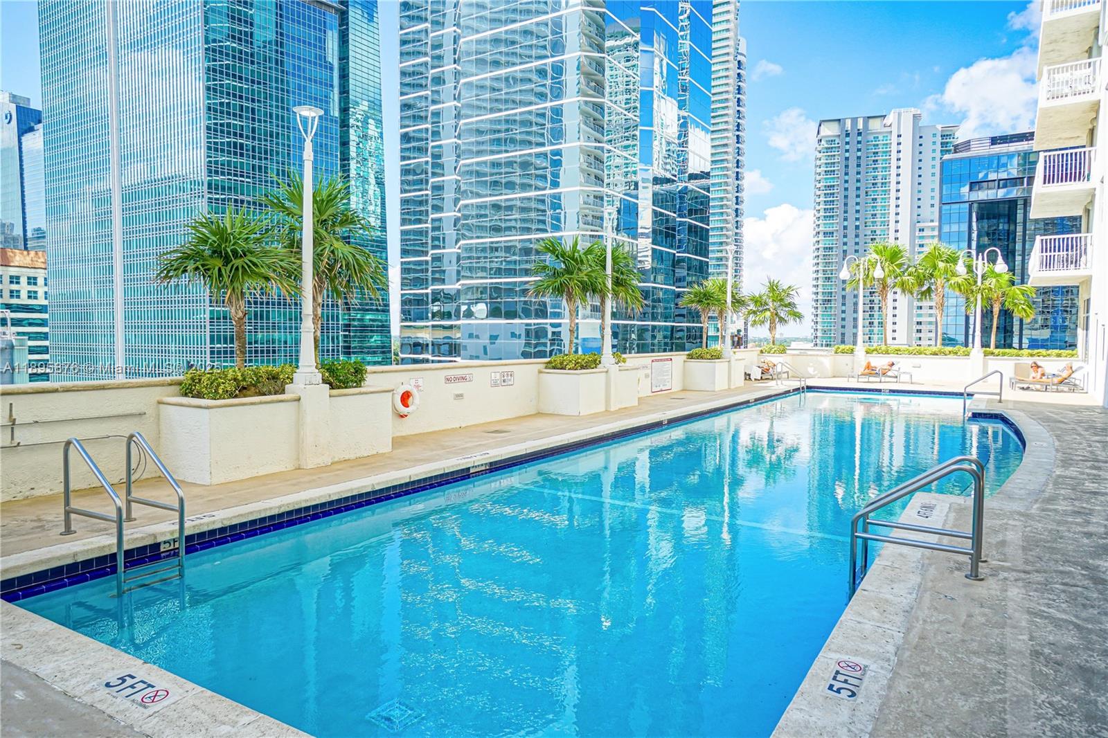 1200 Brickell Bay Dr #2821, Miami FL 33131