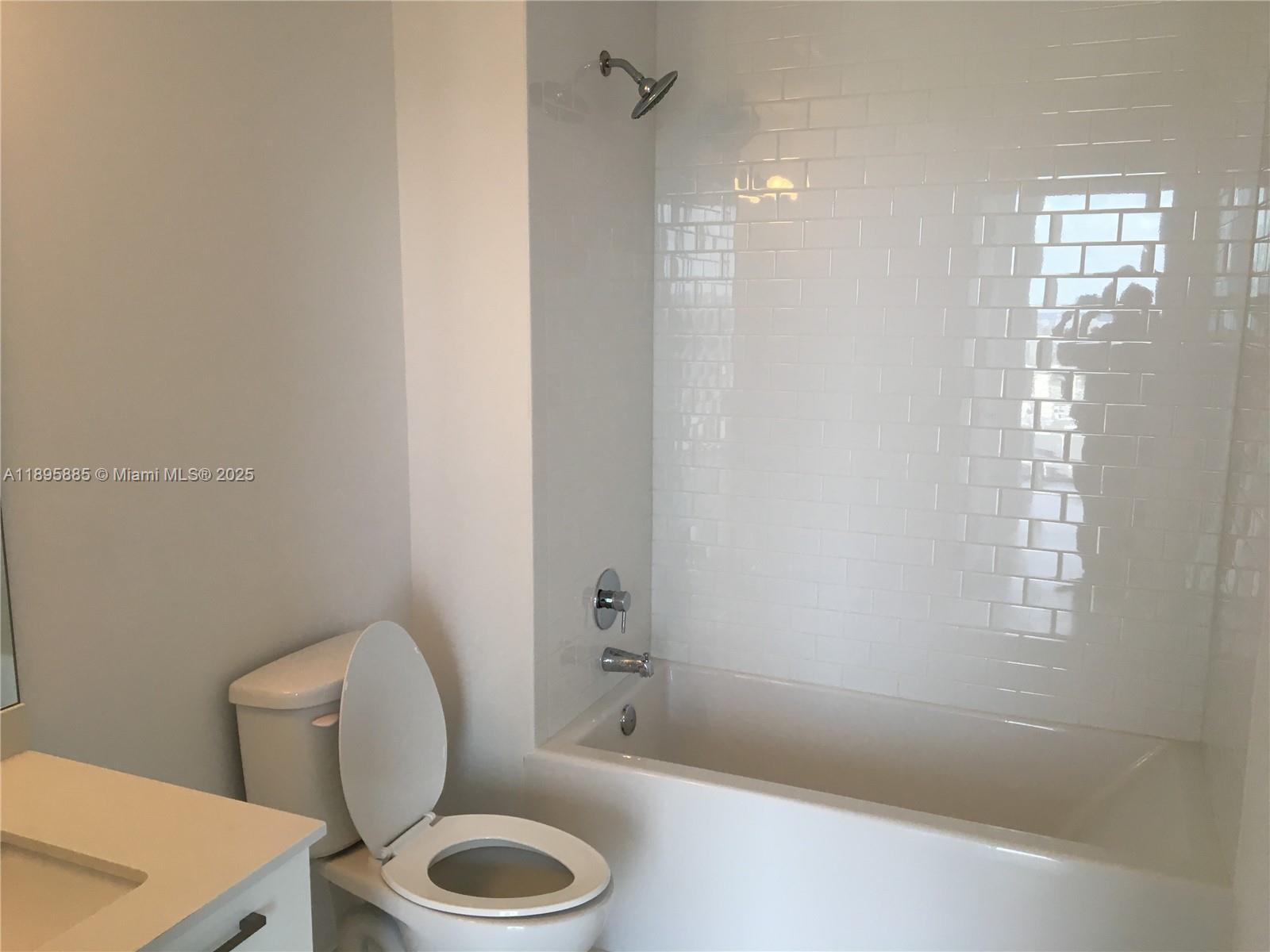 151 SE 1st St #1710, Miami FL 33131