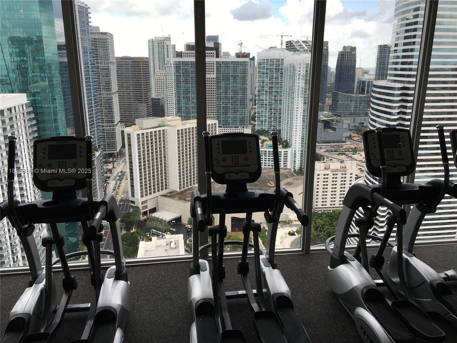 151 SE 1st St #1710, Miami FL 33131