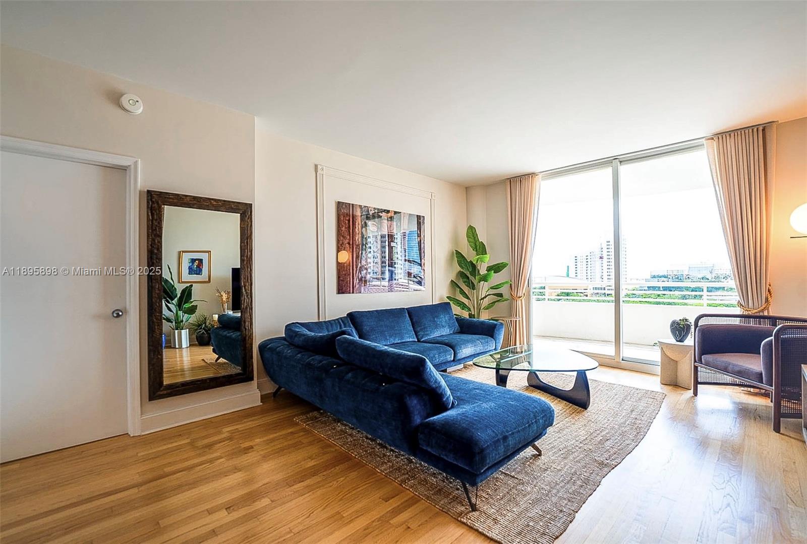 888 Brickell Key Dr #903, Miami FL 33131