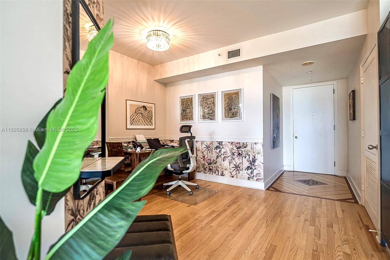 888 Brickell Key Dr #903, Miami FL 33131