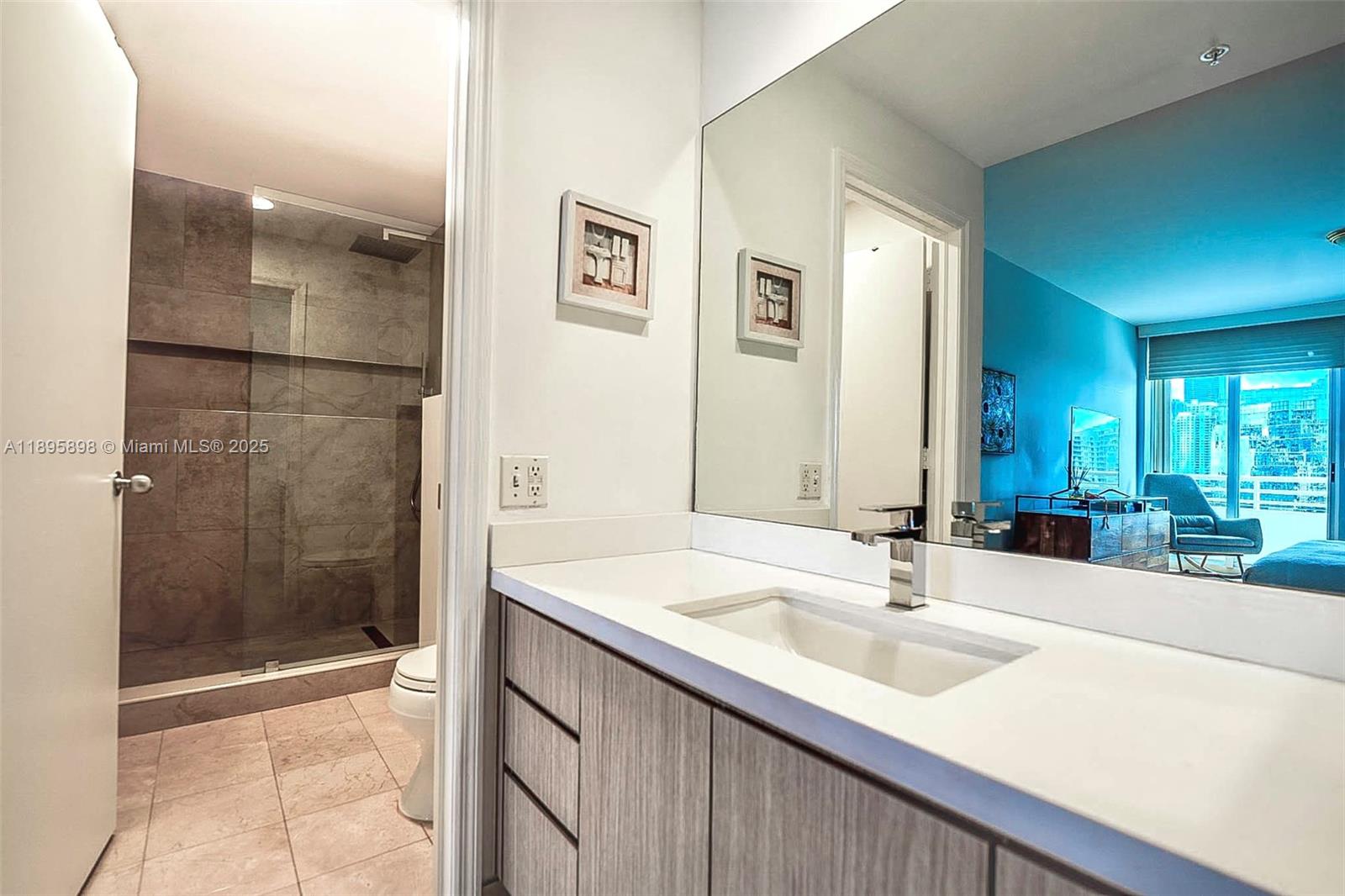 888 Brickell Key Dr #903, Miami FL 33131