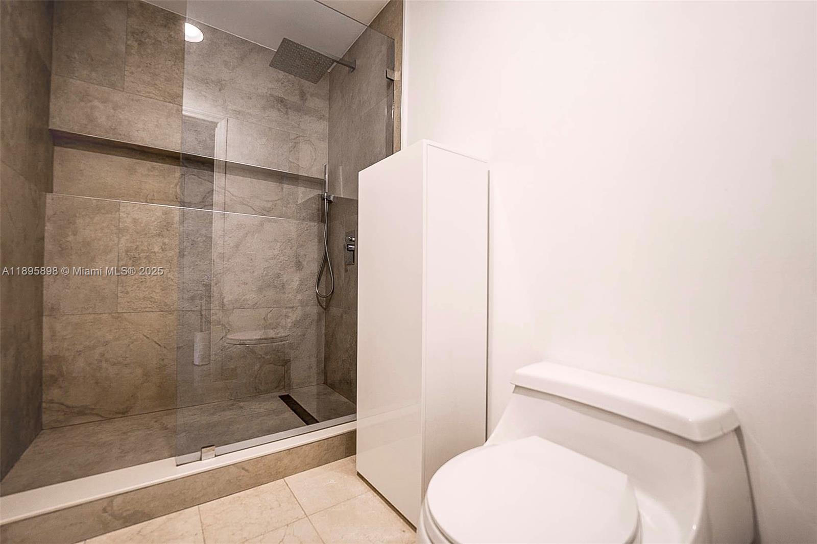 888 Brickell Key Dr #903, Miami FL 33131