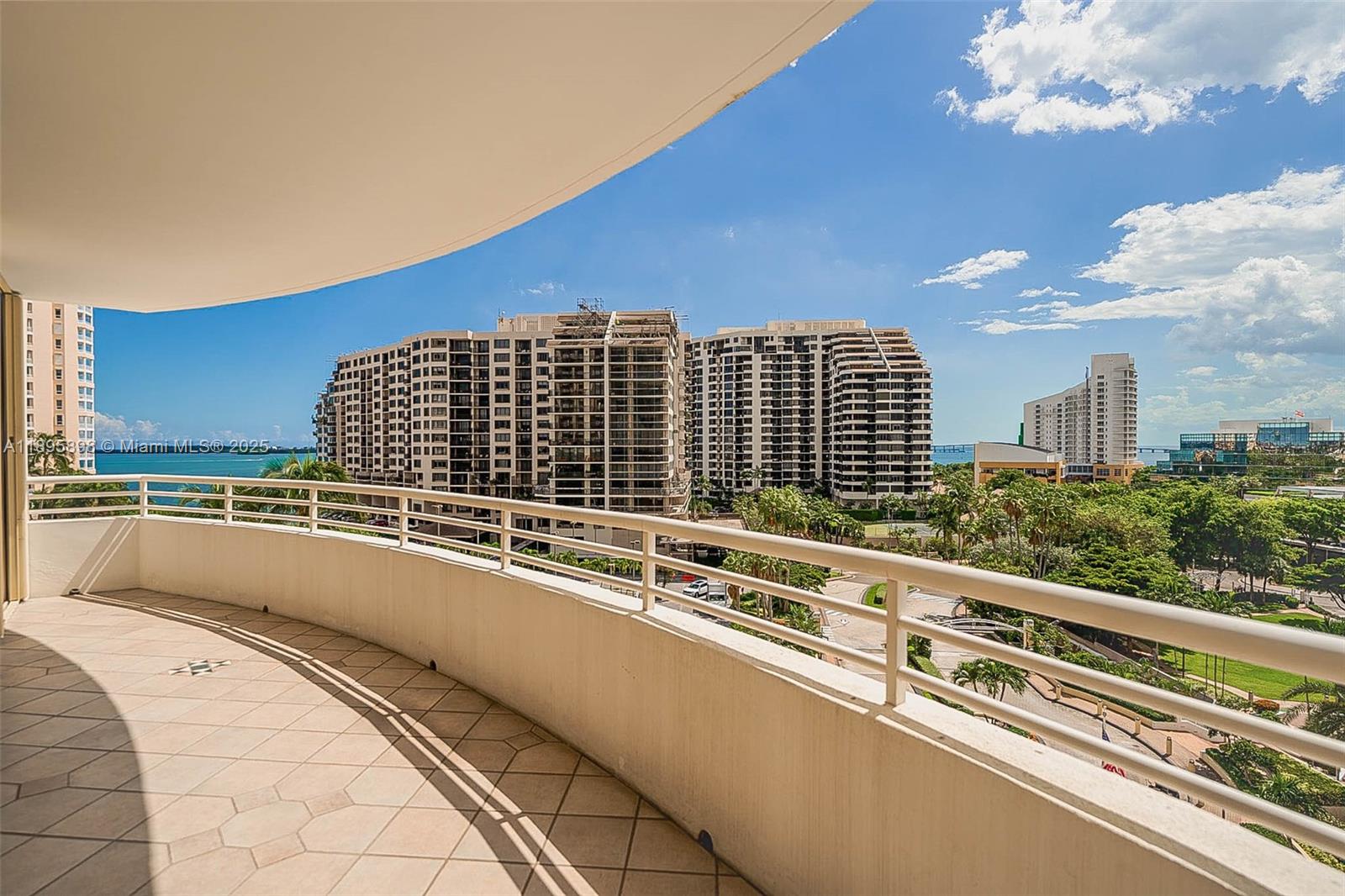 888 Brickell Key Dr #903, Miami FL 33131