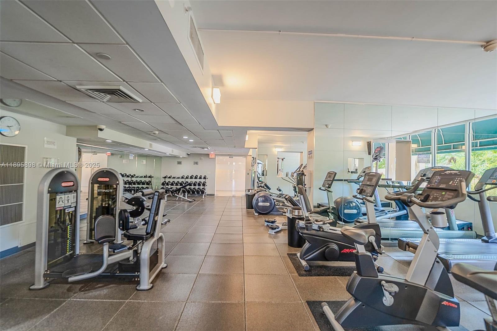 888 Brickell Key Dr #903, Miami FL 33131