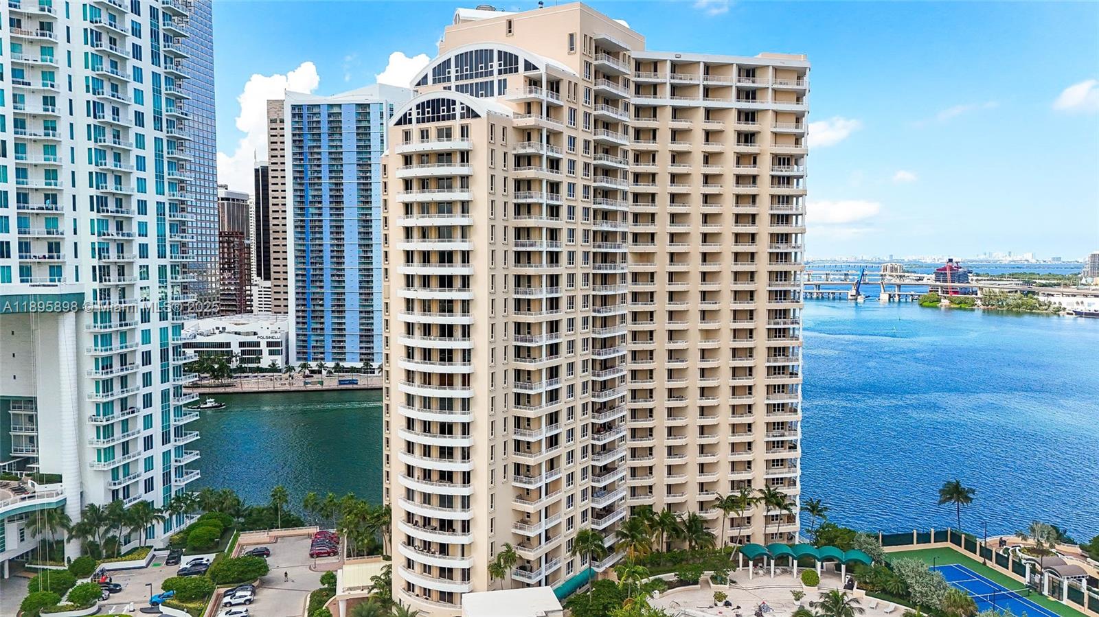 888 Brickell Key Dr #903, Miami FL 33131