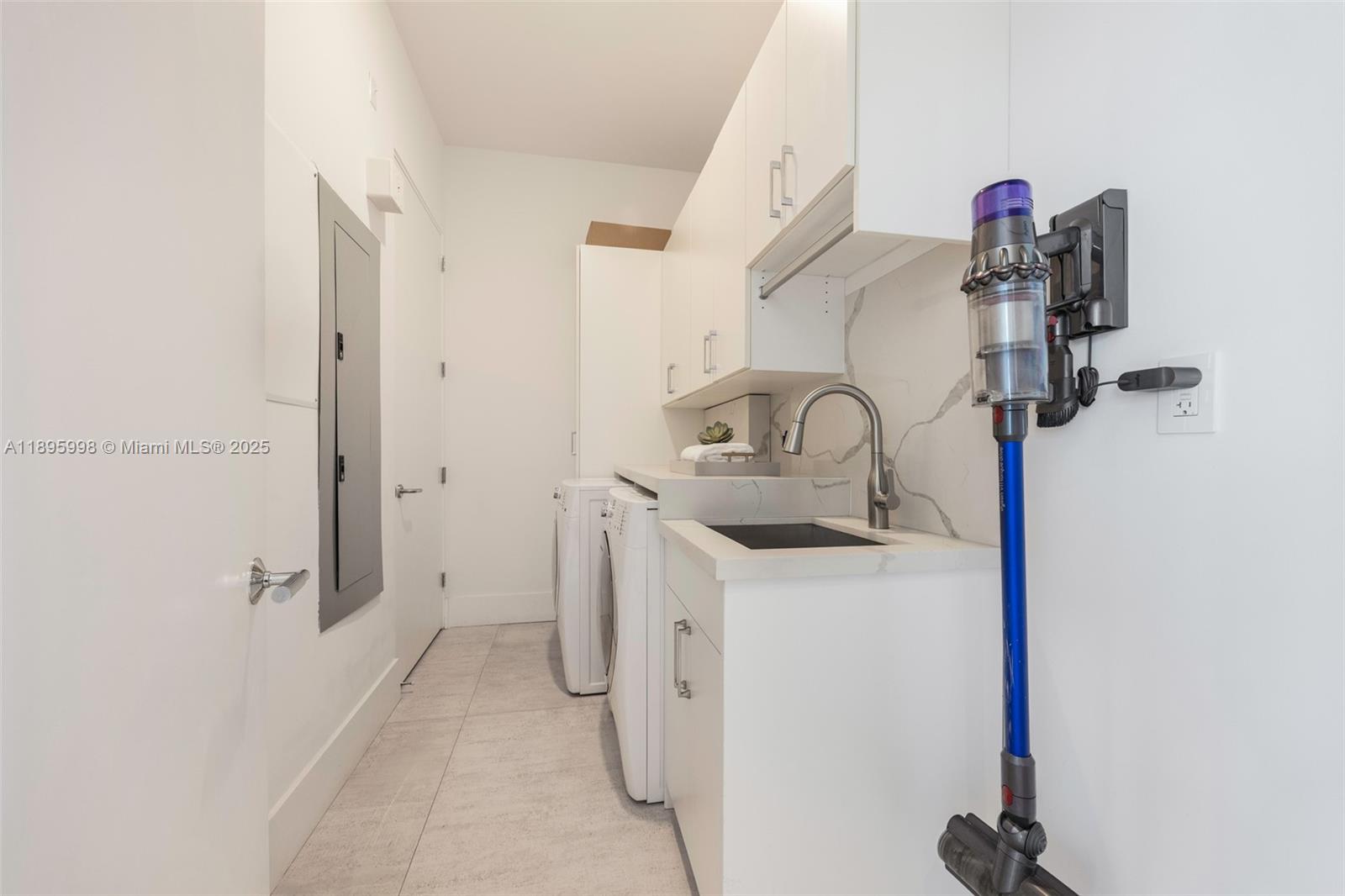 2669 S Bayshore Dr #804N, Coconut Grove FL 33133