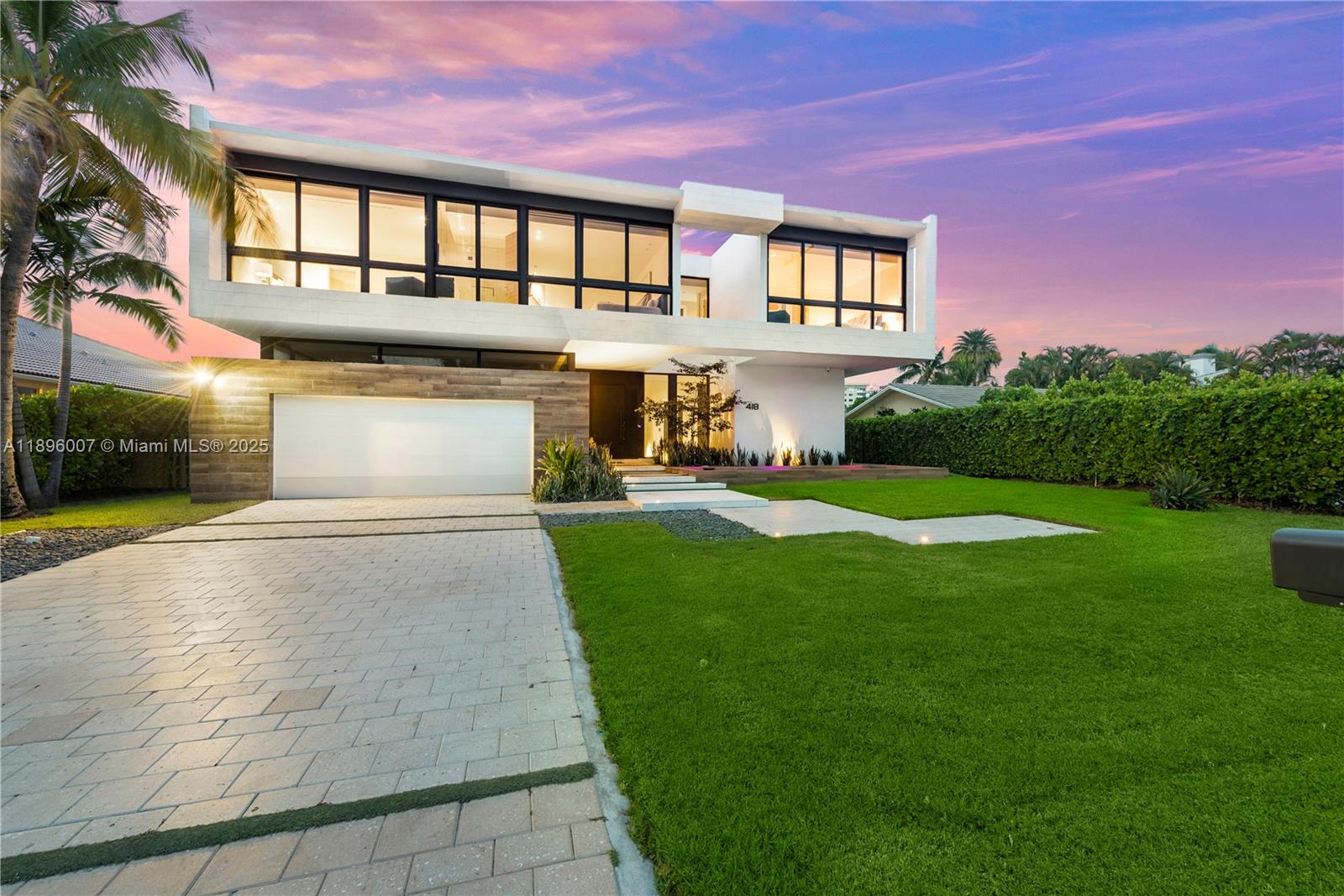 418 Sunset Dr, Hallandale Beach FL 33009