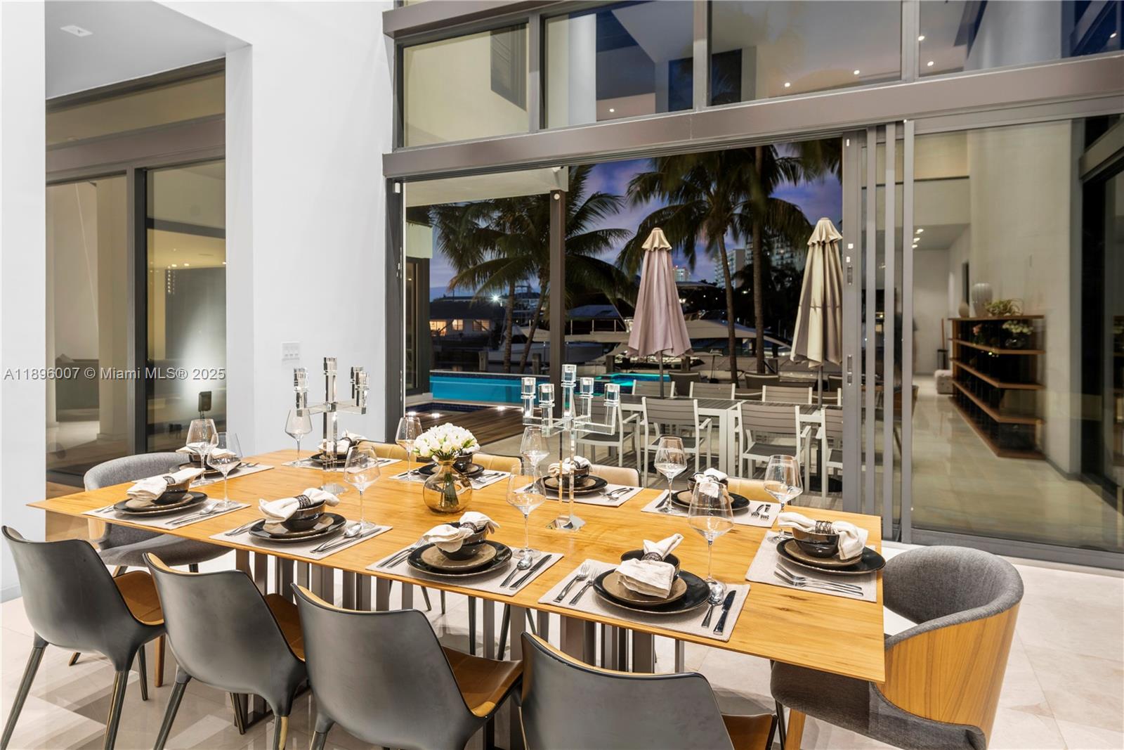 418 Sunset Dr, Hallandale Beach FL 33009