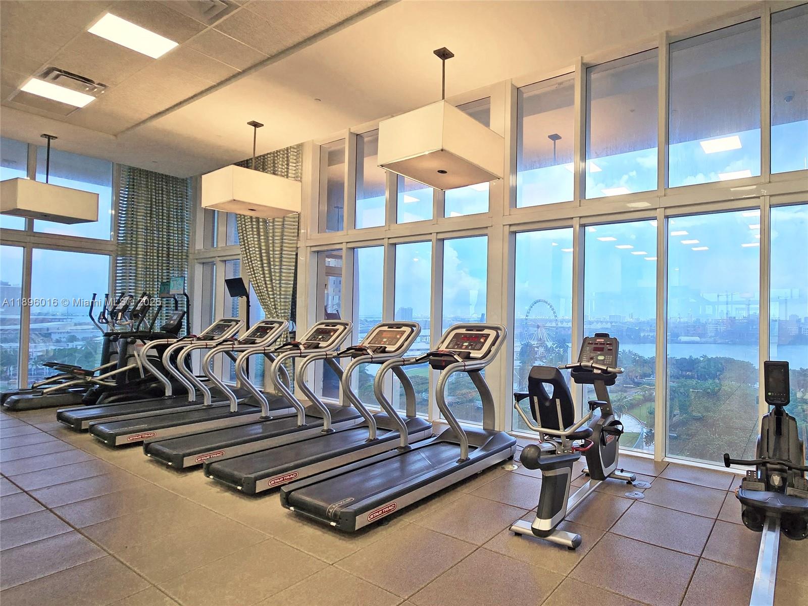 50 Biscayne Blvd #4008, Miami FL 33132