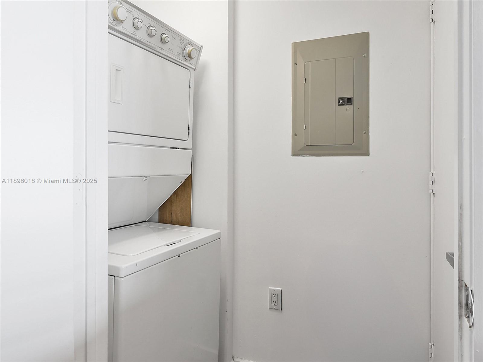 50 Biscayne Blvd #4008, Miami FL 33132