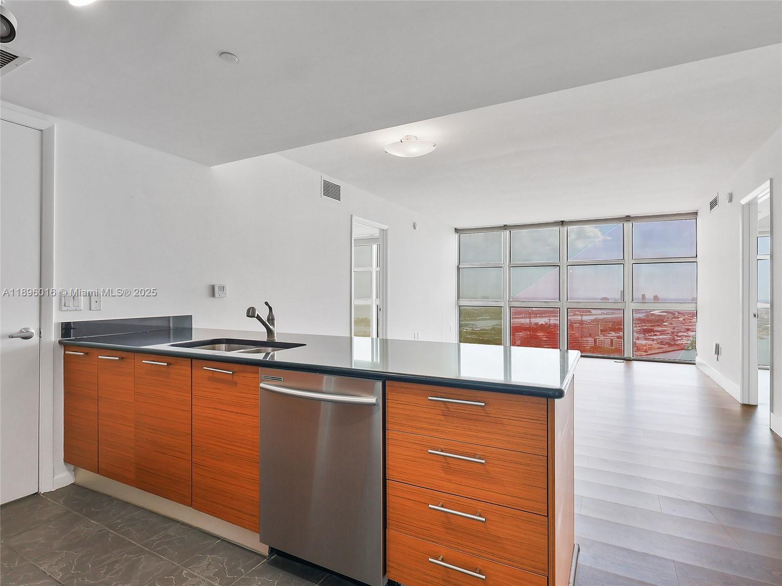 50 Biscayne Blvd #4008, Miami FL 33132