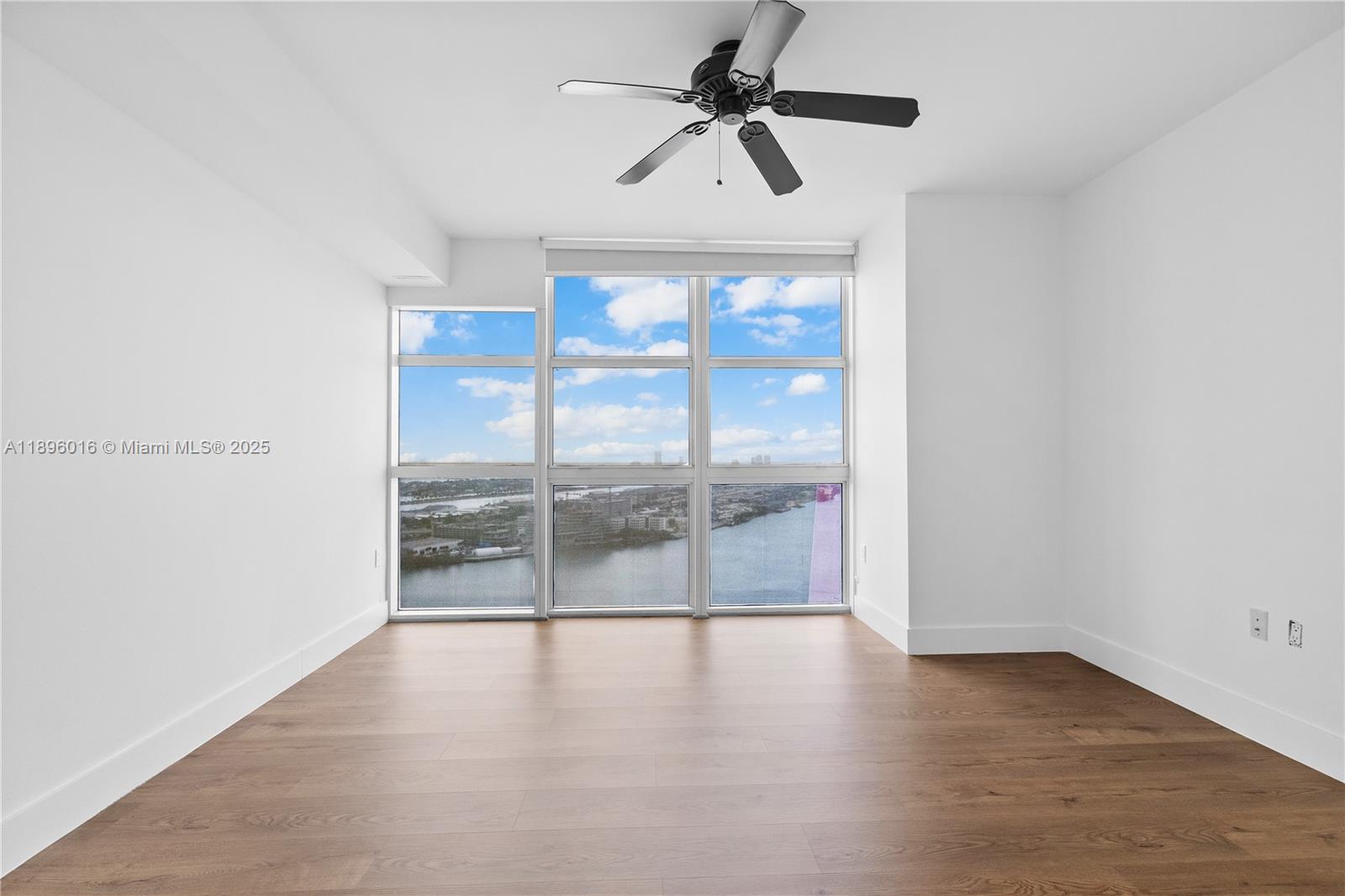 50 Biscayne Blvd #4008, Miami FL 33132