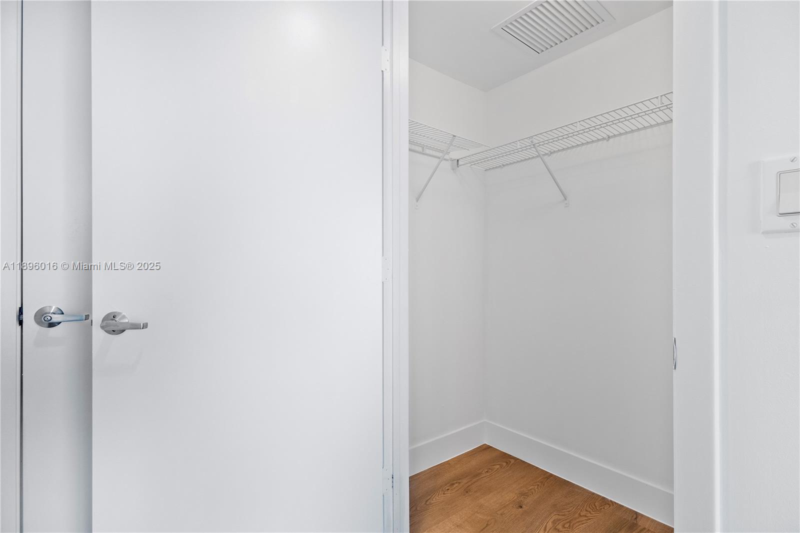 50 Biscayne Blvd #4008, Miami FL 33132