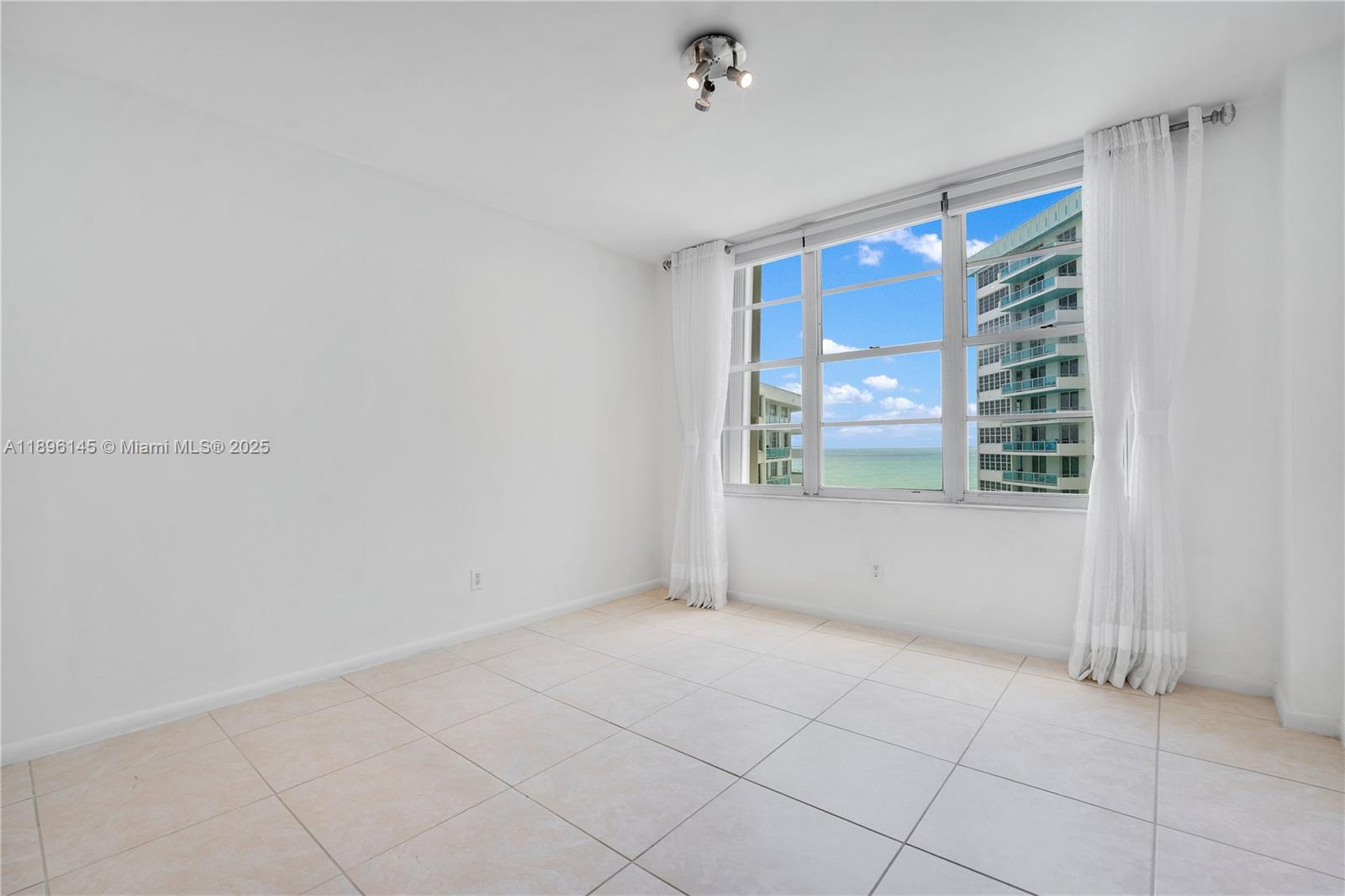 5151 Collins Ave #925, Miami Beach FL 33140