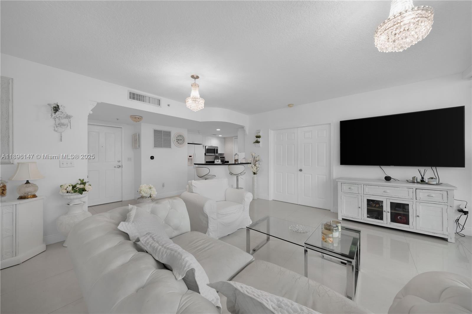 1881 79th St Cswy #1104, North Bay Village FL 33141