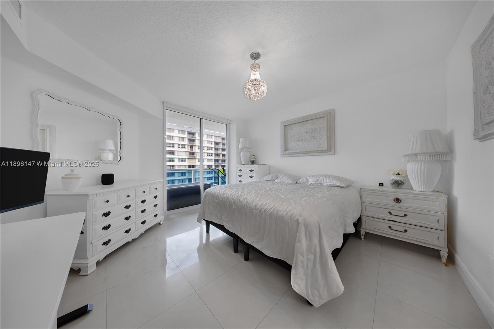 1881 79th St Cswy #1104, North Bay Village FL 33141