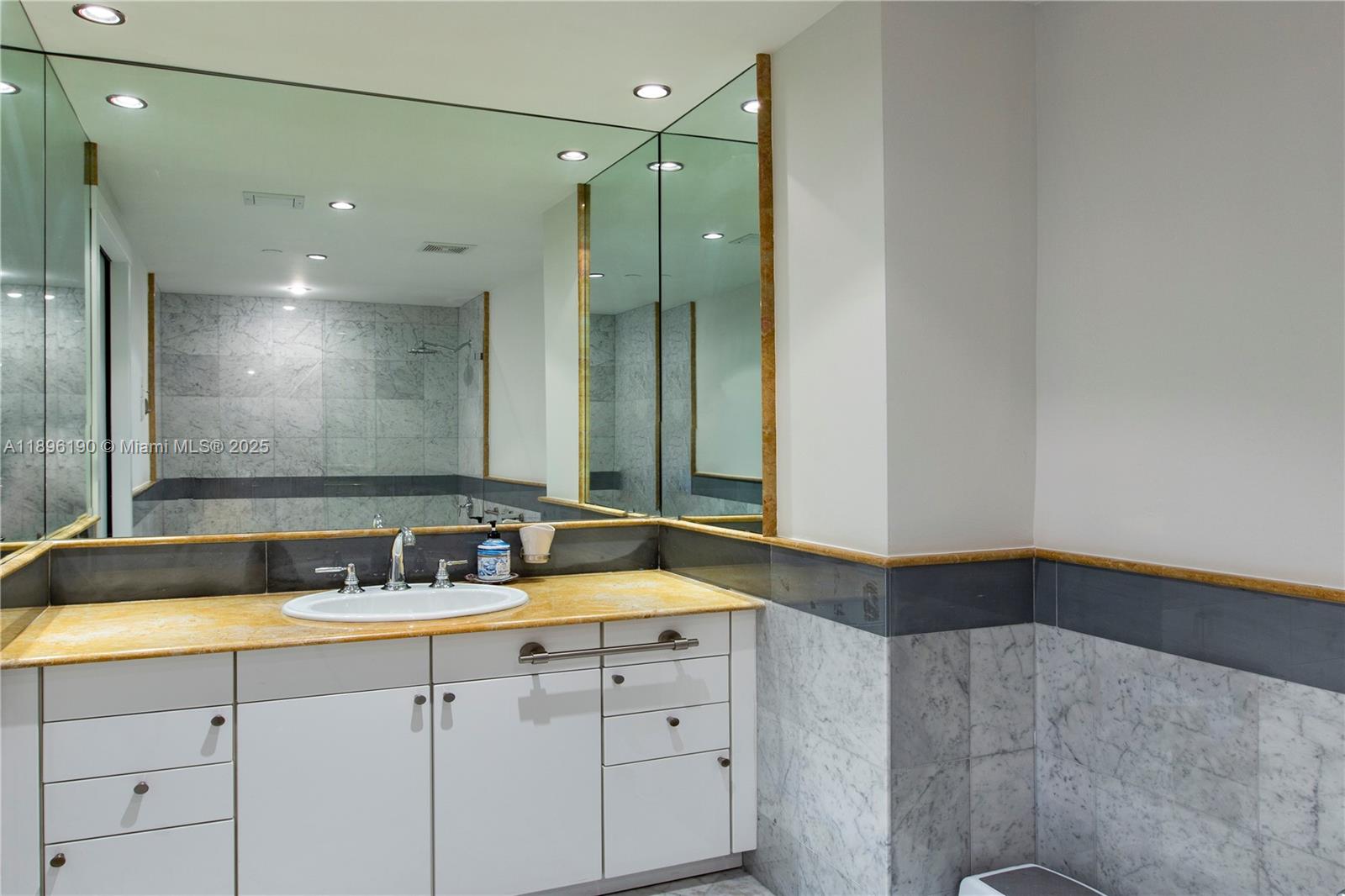 520 West Ave #1902, Miami Beach FL 33139