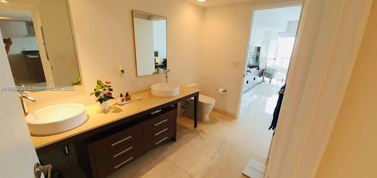 495 Brickell Ave #4309, Miami FL 33131