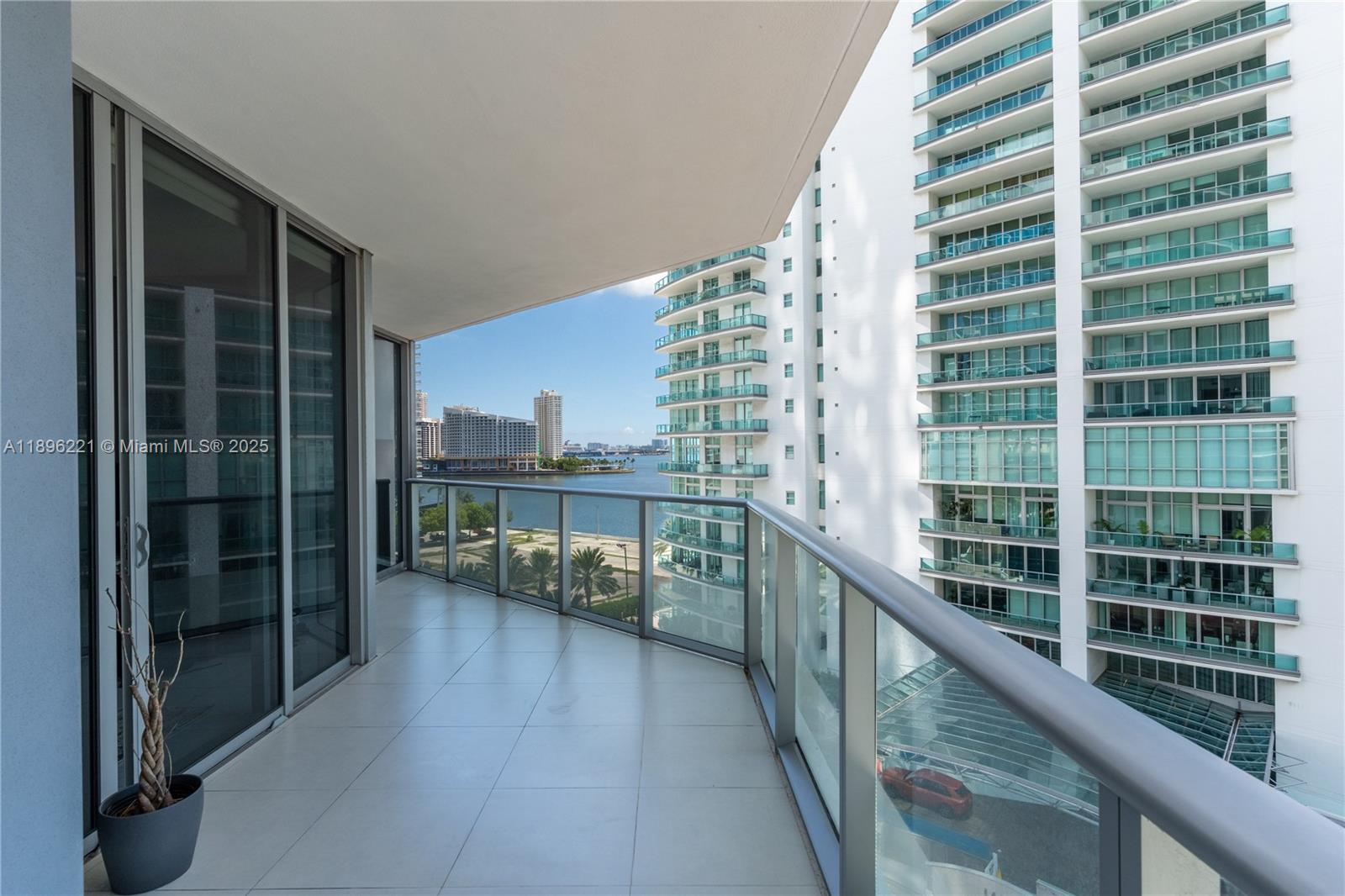 1300 Brickell Bay Dr #808, Miami FL 33131