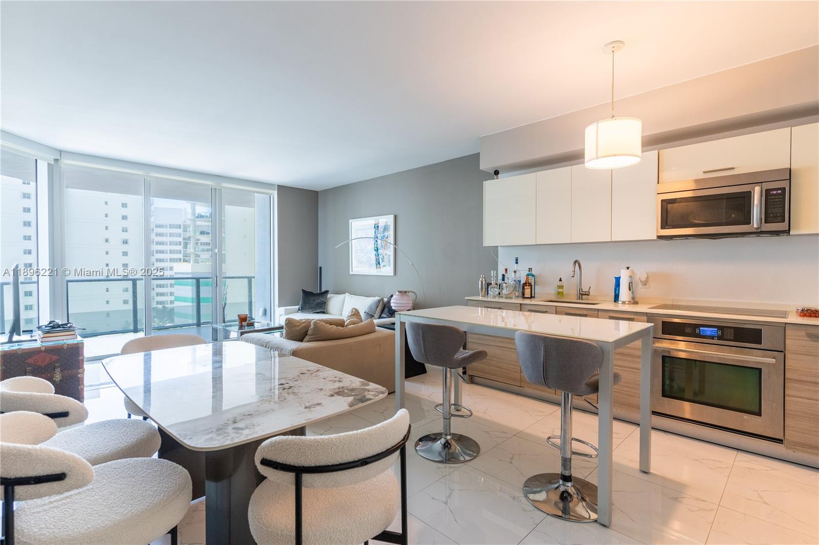 1300 Brickell Bay Dr #808, Miami FL 33131