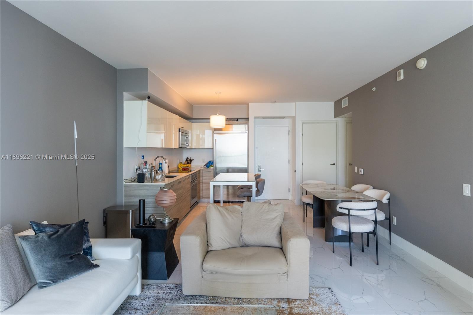 1300 Brickell Bay Dr #808, Miami FL 33131