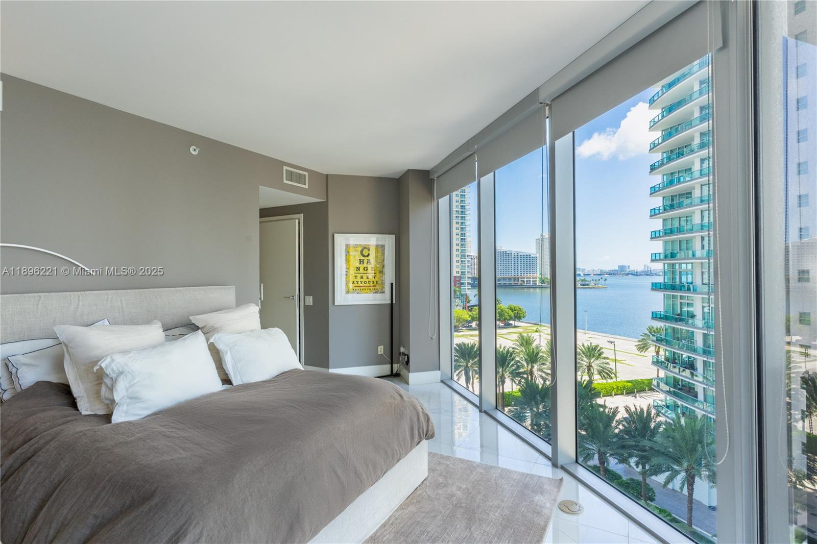 1300 Brickell Bay Dr #808, Miami FL 33131