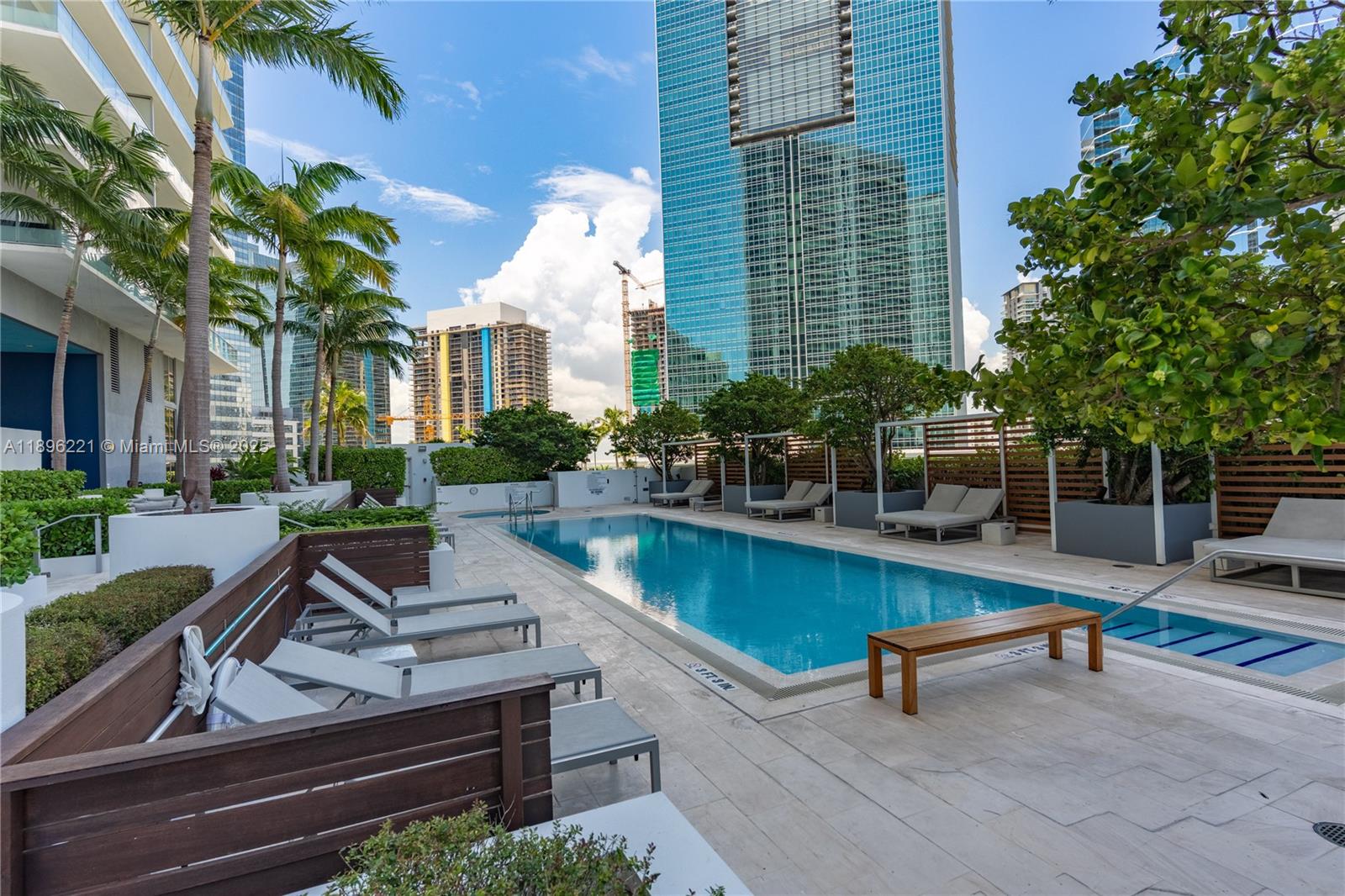 1300 Brickell Bay Dr #808, Miami FL 33131