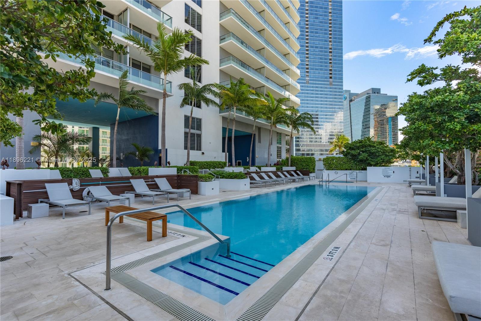 1300 Brickell Bay Dr #808, Miami FL 33131