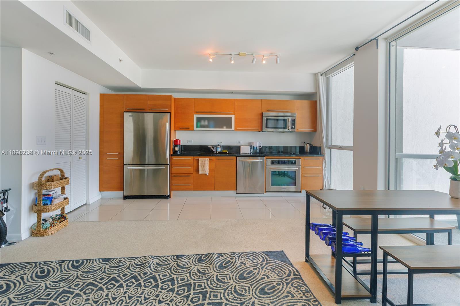 244 Biscayne Blvd #3205, Miami FL 33132