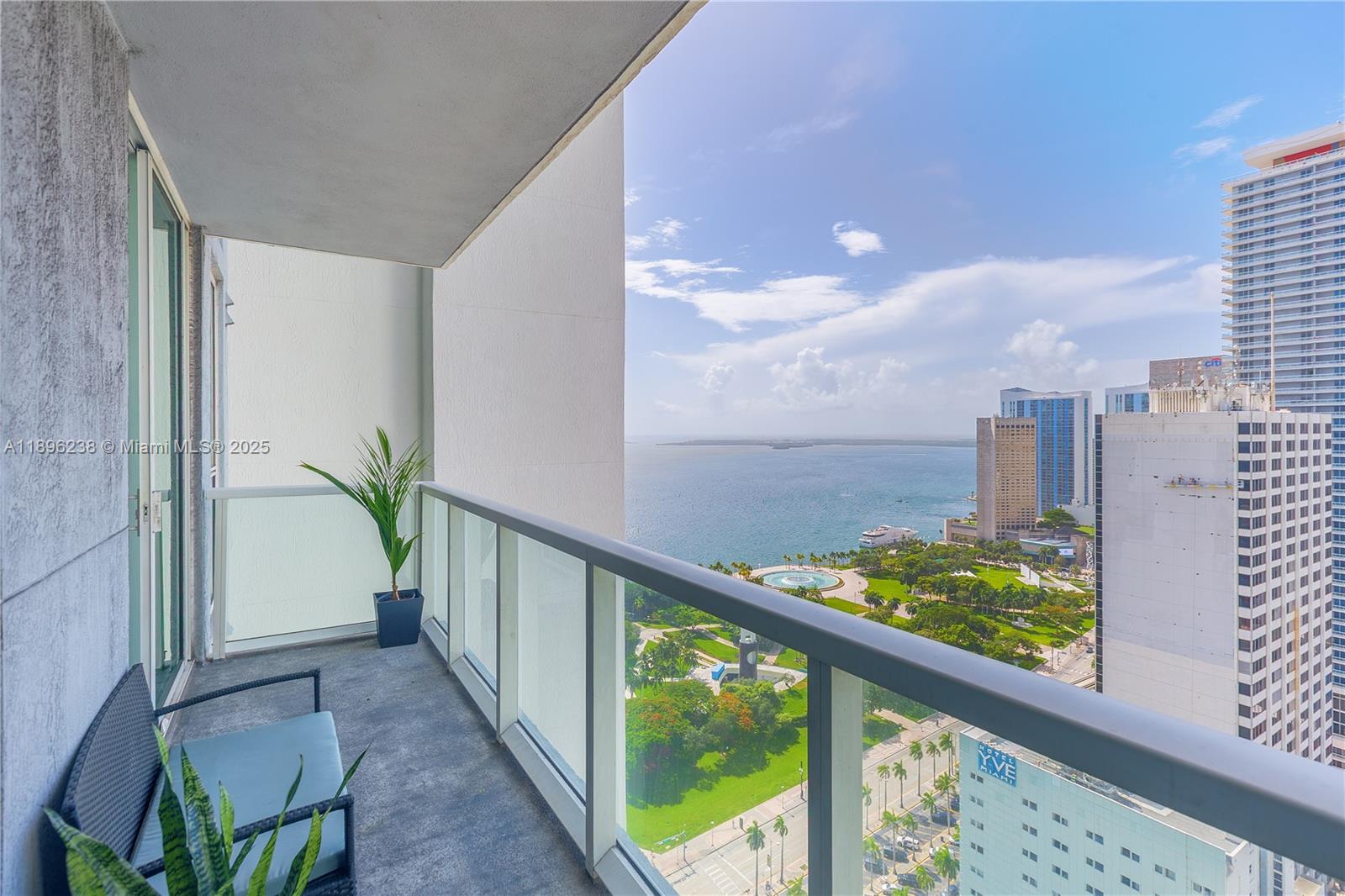 244 Biscayne Blvd #3205, Miami FL 33132