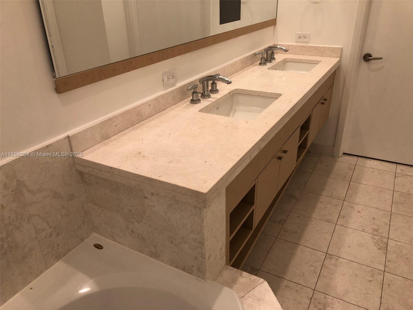 900 Brickell Key Blvd #2205, Miami FL 33131