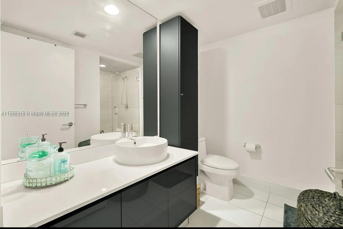 31 SE 6th St #1201, Miami FL 33131