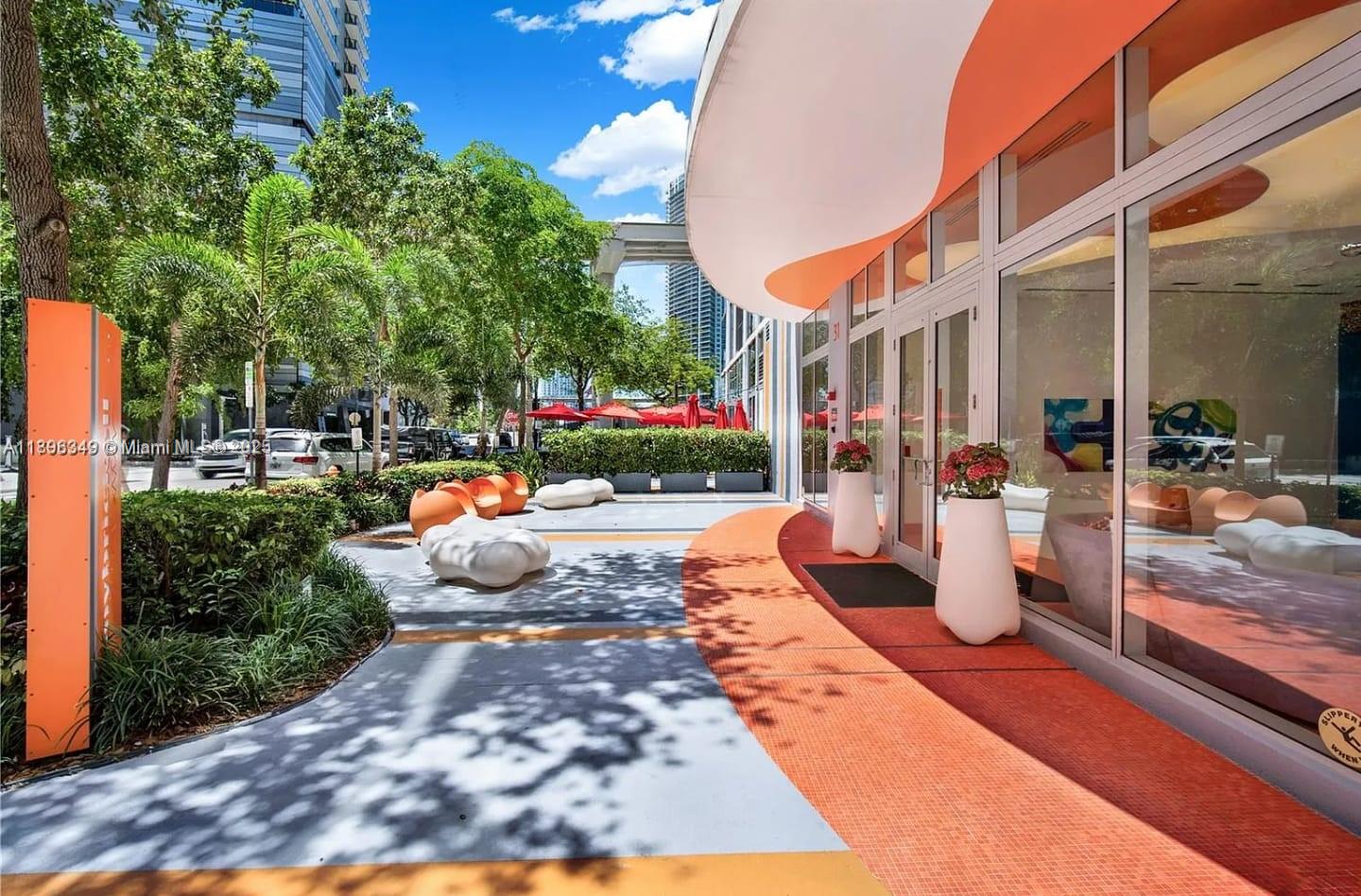 31 SE 6th St #1201, Miami FL 33131