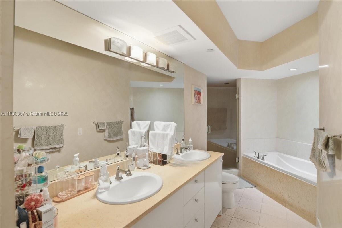 20000 E Country Club Dr #516, Aventura FL 33180