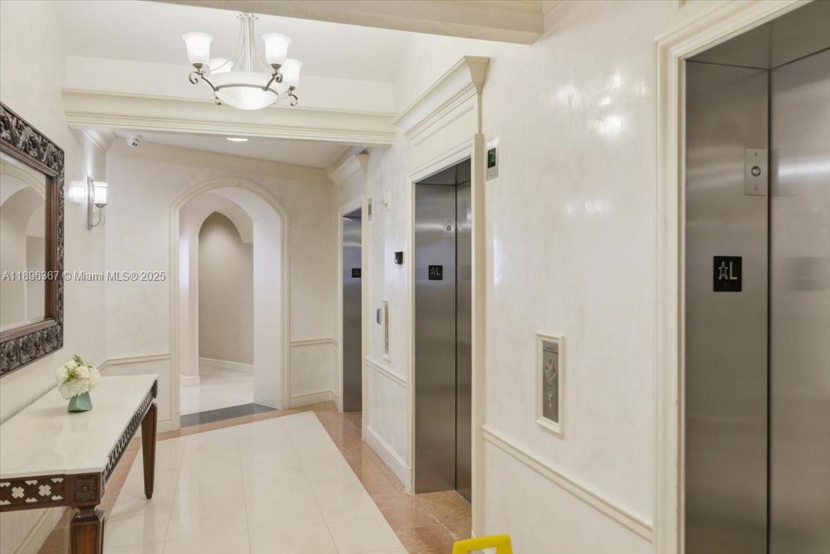 20000 E Country Club Dr #516, Aventura FL 33180
